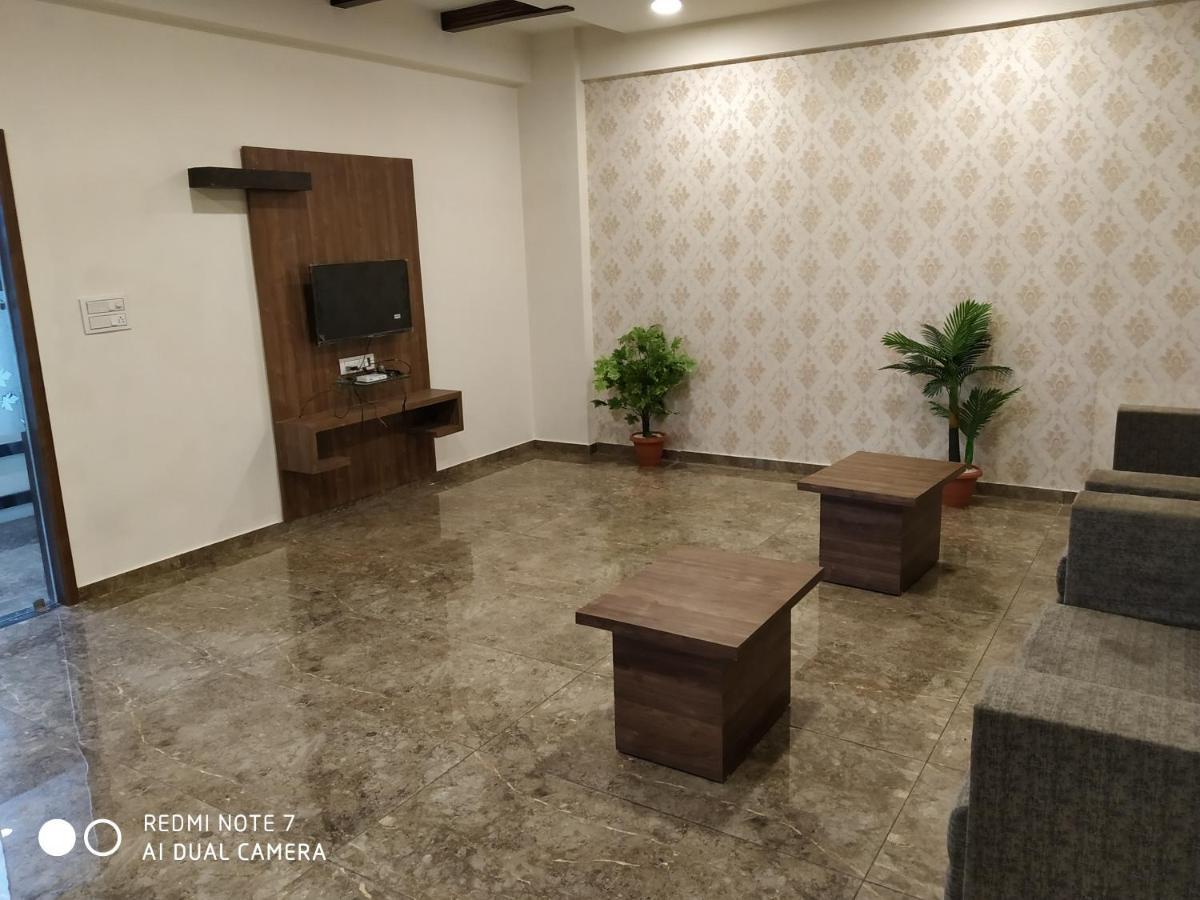 Hotel Krishna Palace Ānand المظهر الخارجي الصورة