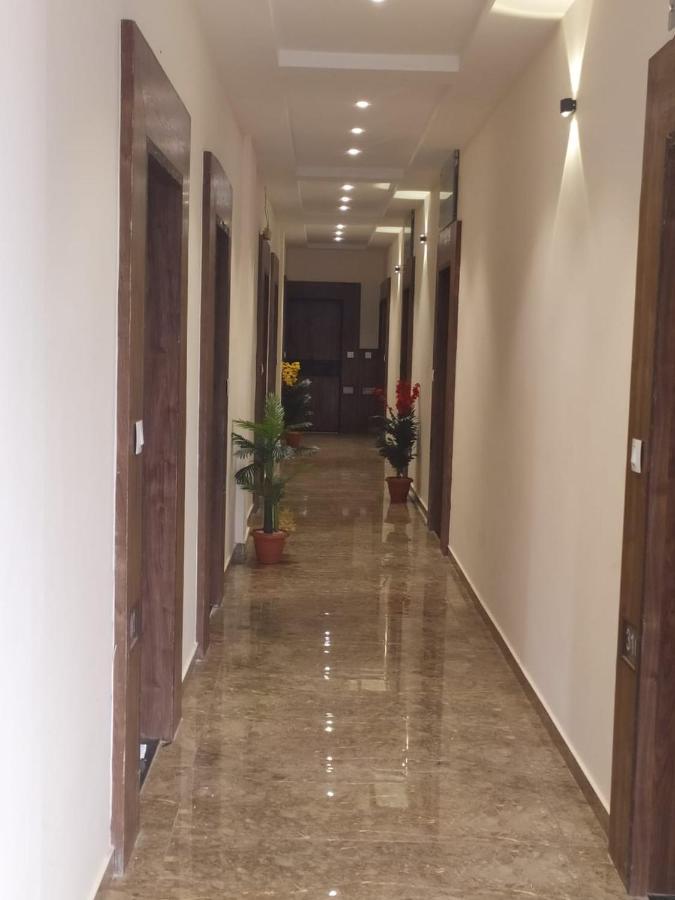 Hotel Krishna Palace Ānand المظهر الخارجي الصورة