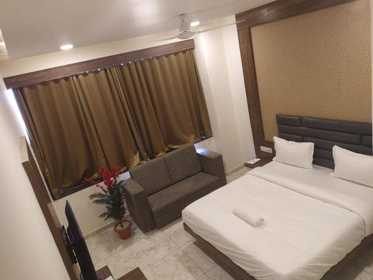 Hotel Krishna Palace Ānand المظهر الخارجي الصورة