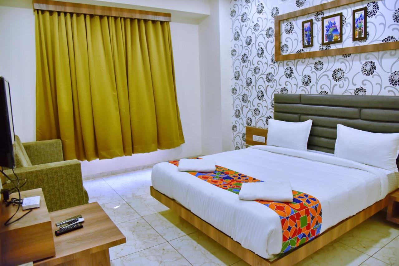 Hotel Krishna Palace Ānand المظهر الخارجي الصورة