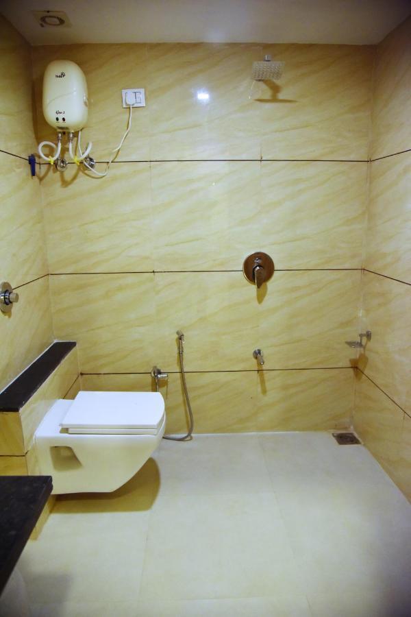 Hotel Krishna Palace Ānand المظهر الخارجي الصورة